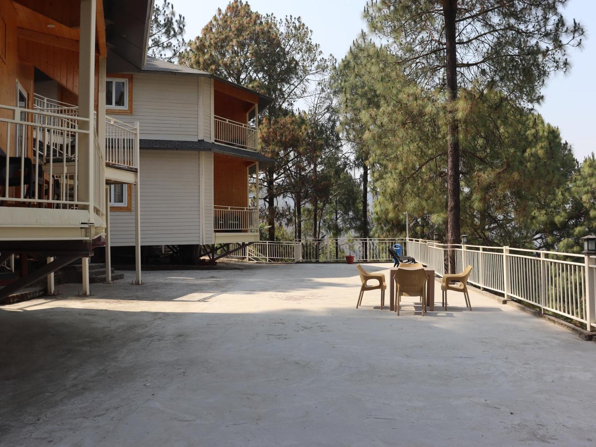 Hotel The Woods Retreat Lansdowne Esterno foto