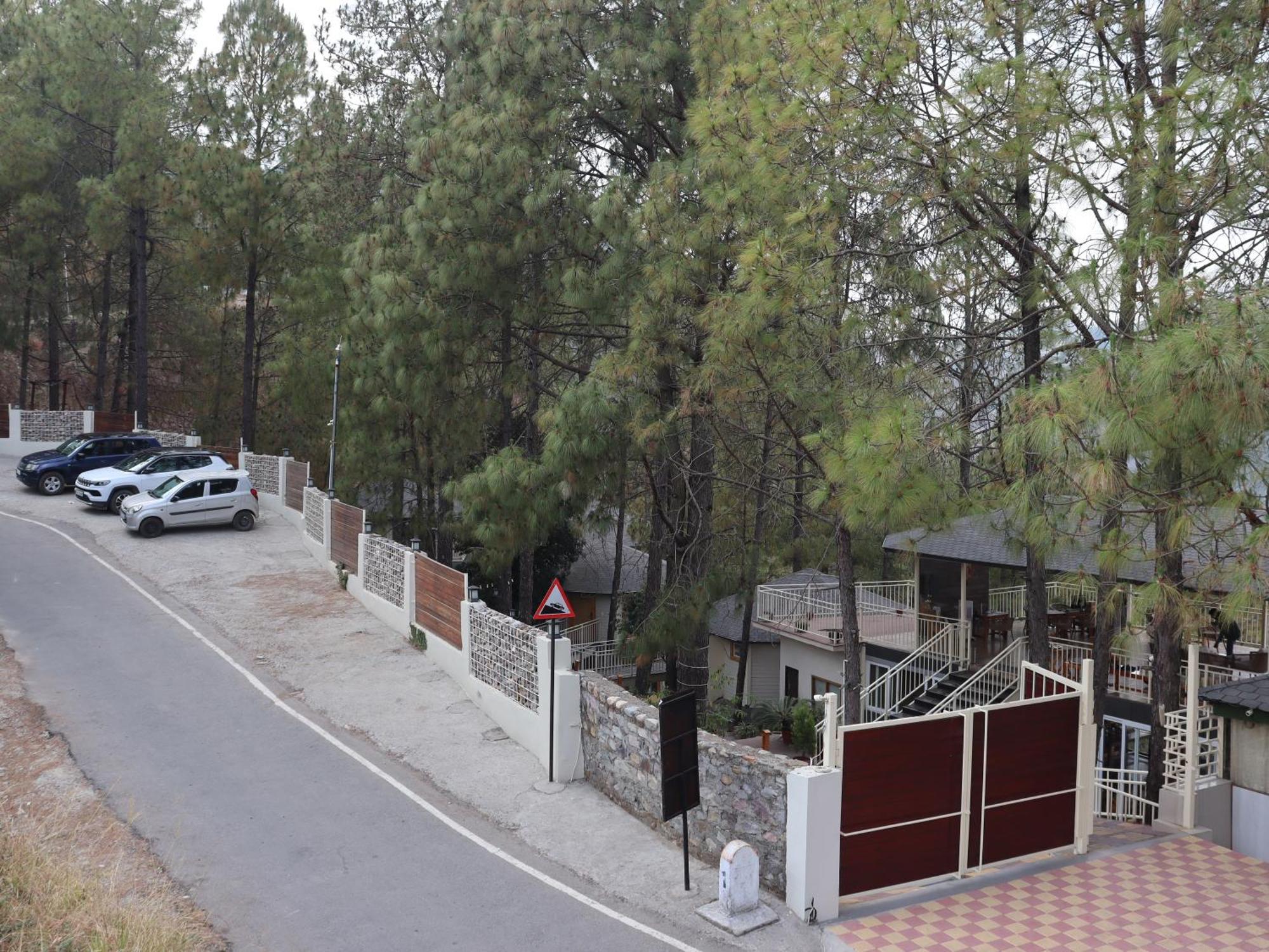 Hotel The Woods Retreat Lansdowne Esterno foto